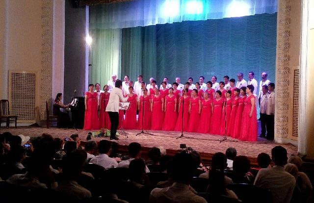 Chung-Choon Choir performed in Namangan, Uzbekistan. The average age of the Choir is 66!