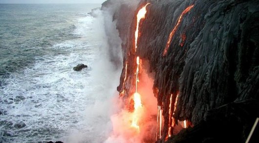 Олов ва сув – Гавайи вулқони ғаройиботни юзага келтирди (+видео)