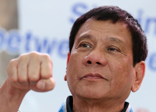 Филиппин президенти коррупционерларни вертолётдан улоқтирмоқда